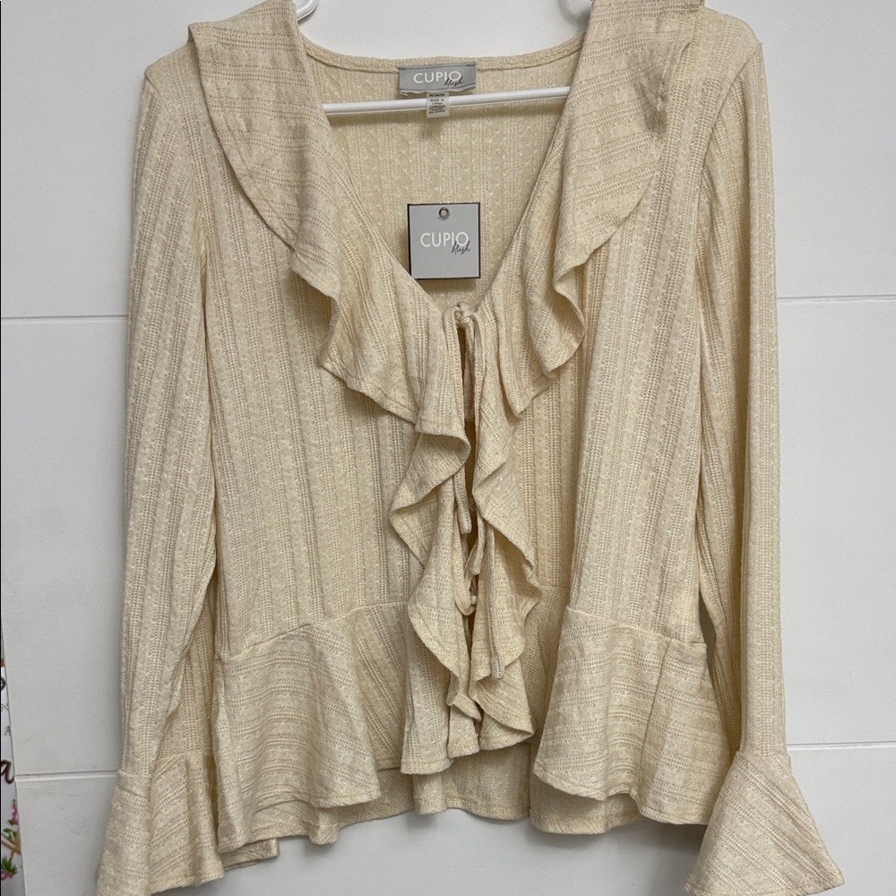 Cupio Cream Ruffle-Trim Knit Blouse